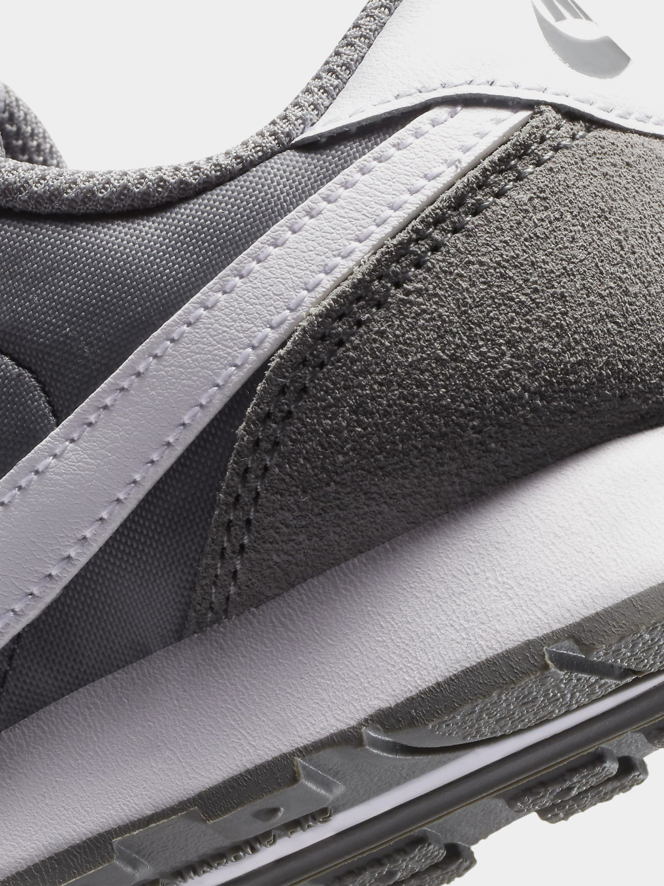 Кросівки повсякденні NIKE MD Valiant модель CN8559-001 Фото