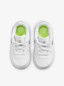 Кеди низькі NIKE Force 1 LV8 модель CZ2663-100 Фото