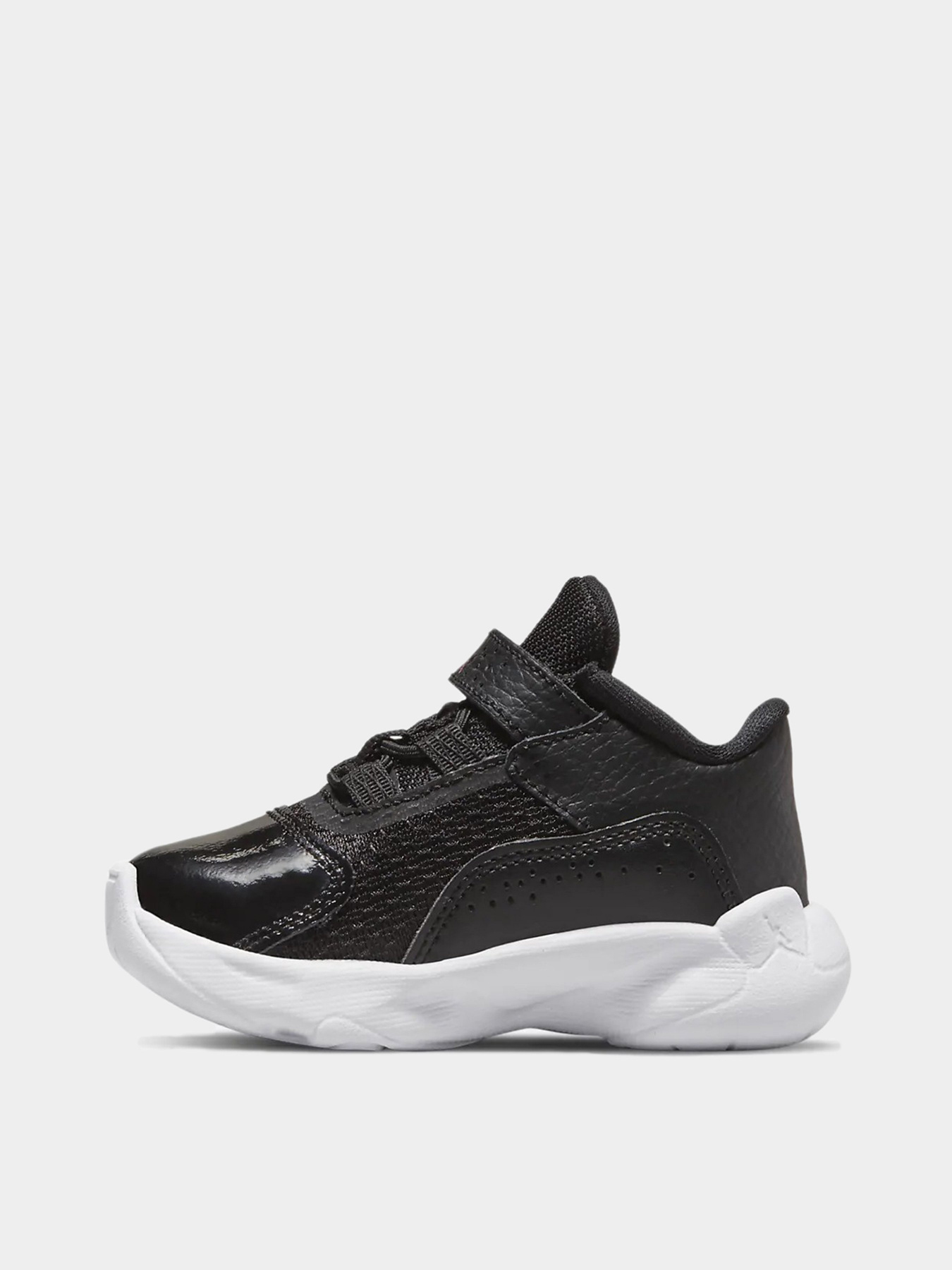 Кросівки повсякденні NIKE Jordan 11 CMFT Low модель CZ0906-005 Фото