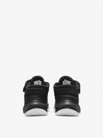 Кроссовки NIKE Team Hustle D 10 FlyEase модель DD7302-004 Фото