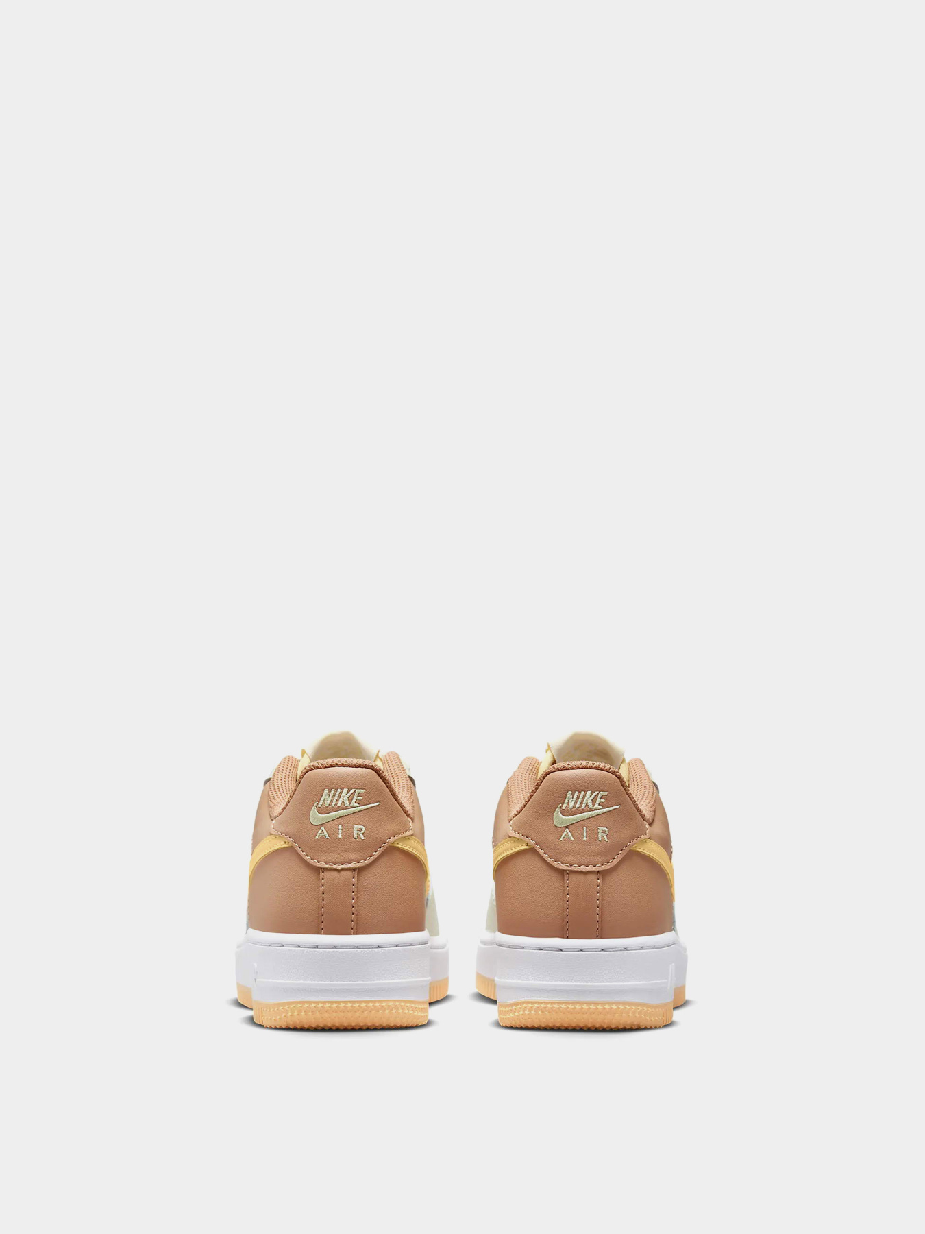 Кеды низкие NIKE Air Force 1 модель CT3839-006 Фото