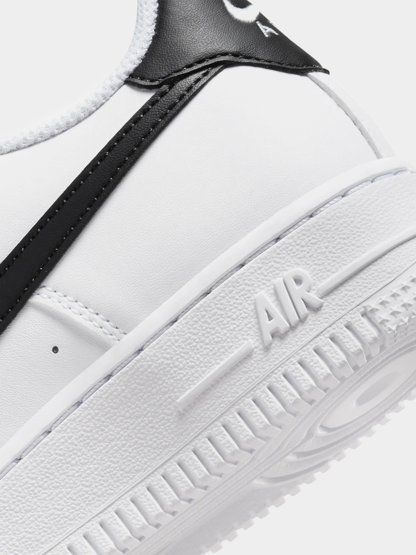 Кеды низкие NIKE Air Force 1 модель FV5948-101 Фото