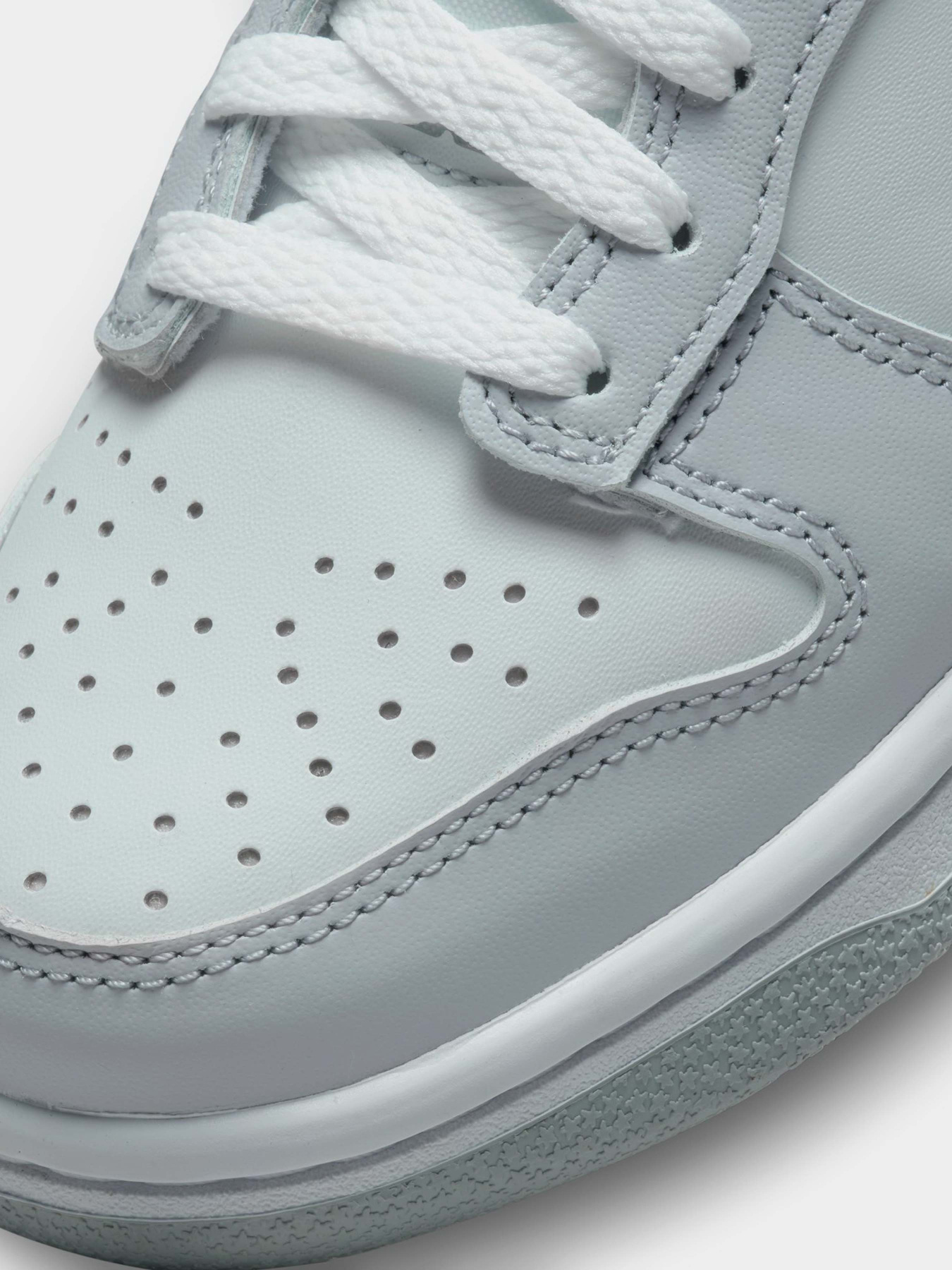 Кроссовки NIKE Dunk Low Two-Toned модель DH9765-001 Фото