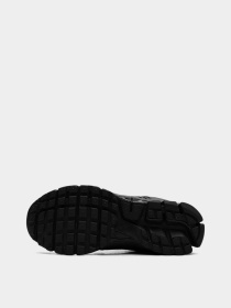 Кроссовки повседневные NIKE VOMERO 5 модель HF6998-001 Фото