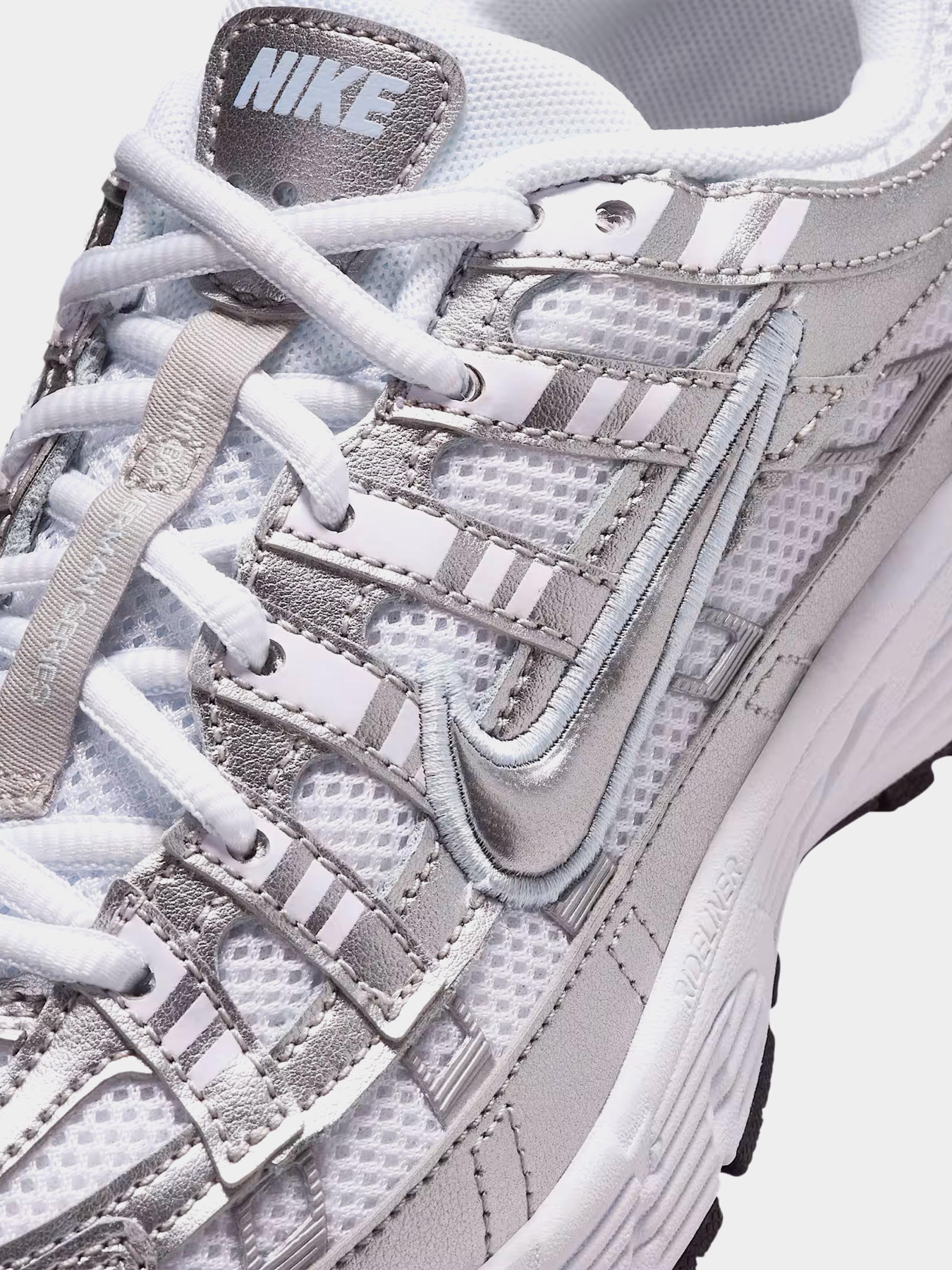 Кроссовки NIKE P-6000 модель HV5064-101 Фото