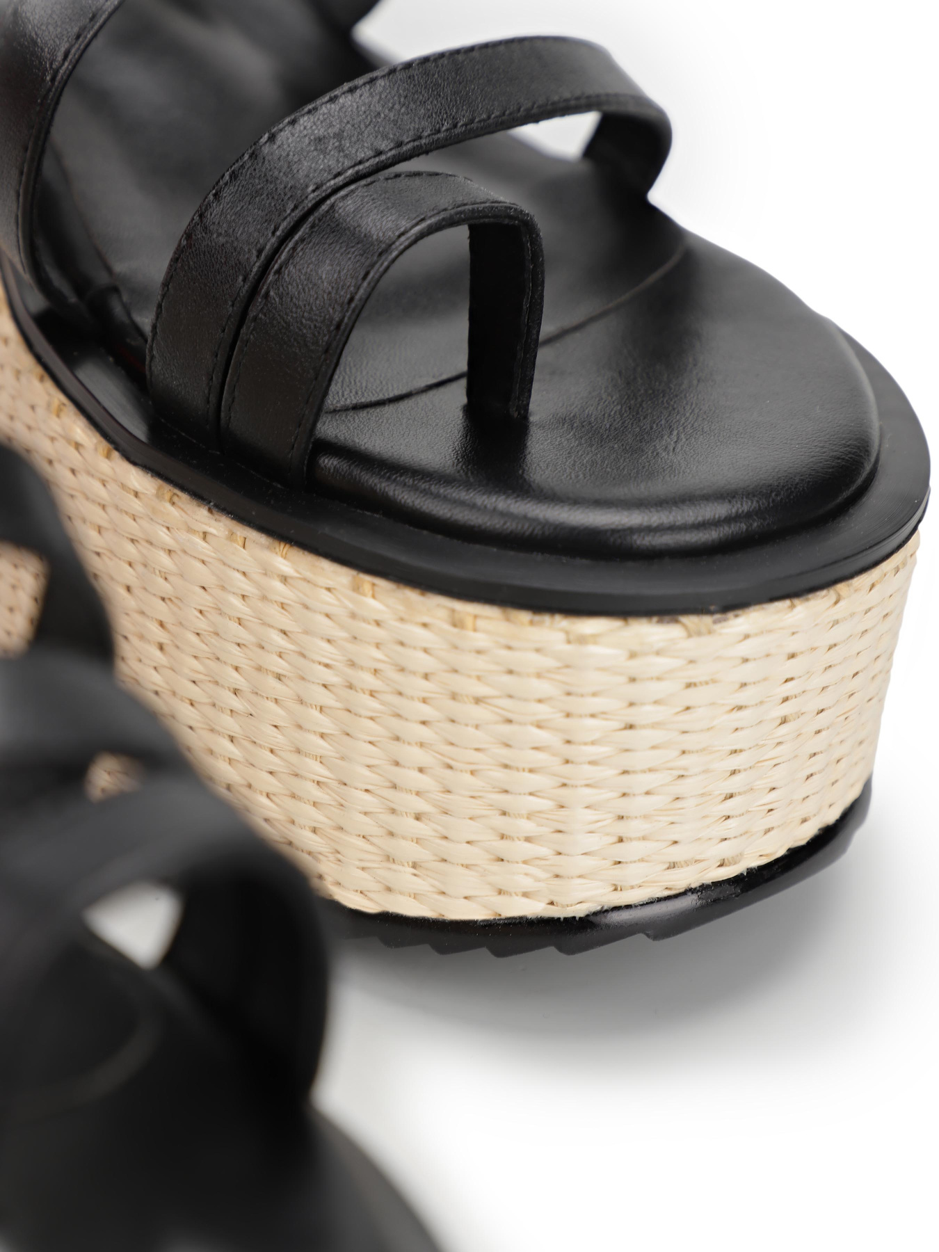 Босоніжки CHER '17 INTERTOP модель 112-3321/101 Босоніжки CHER '17 INTERTOP модель 112-3321/101 Фото