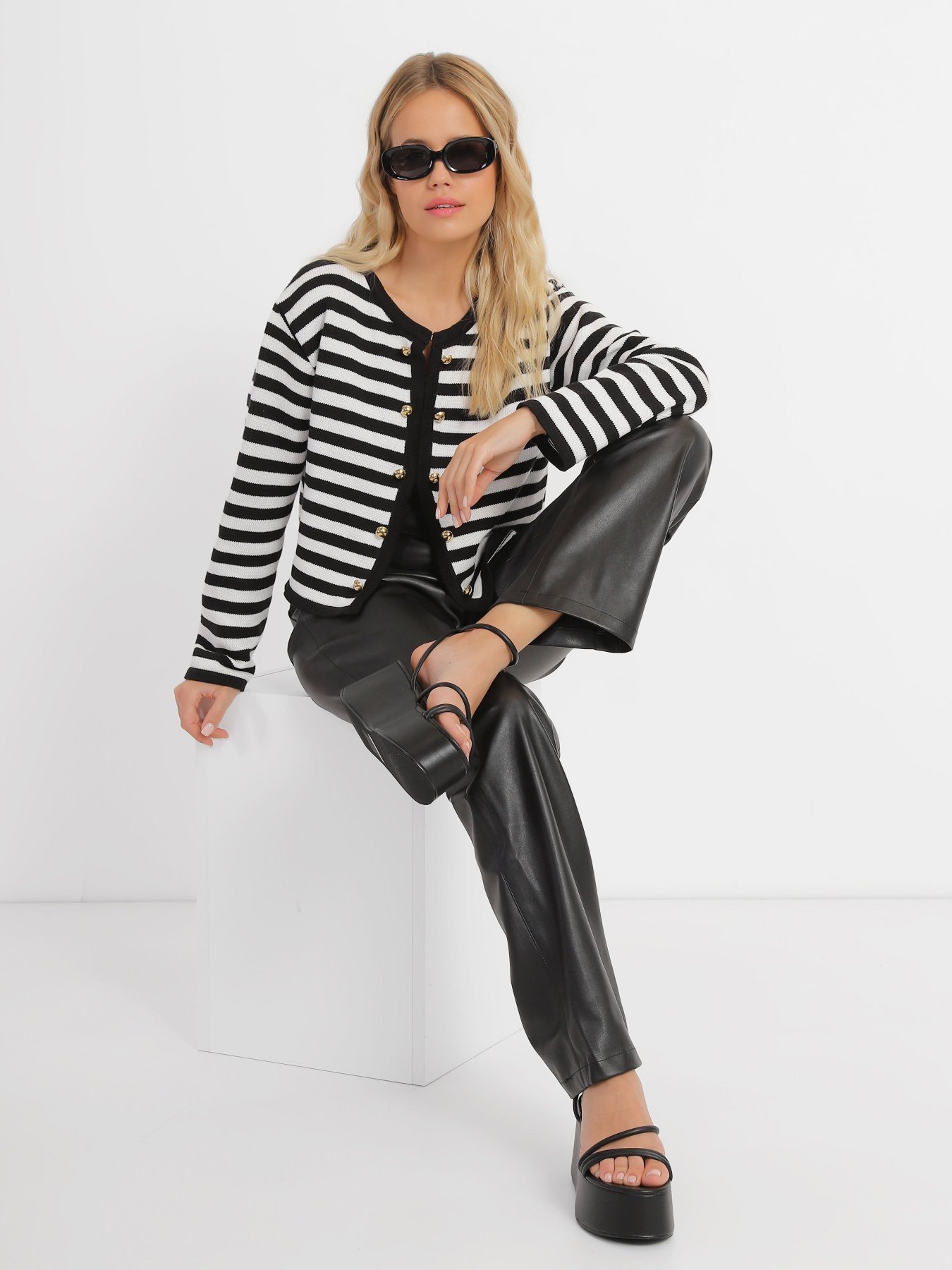 Босоножки CHER '17 INTERTOP модель 811-9090/101 Фото