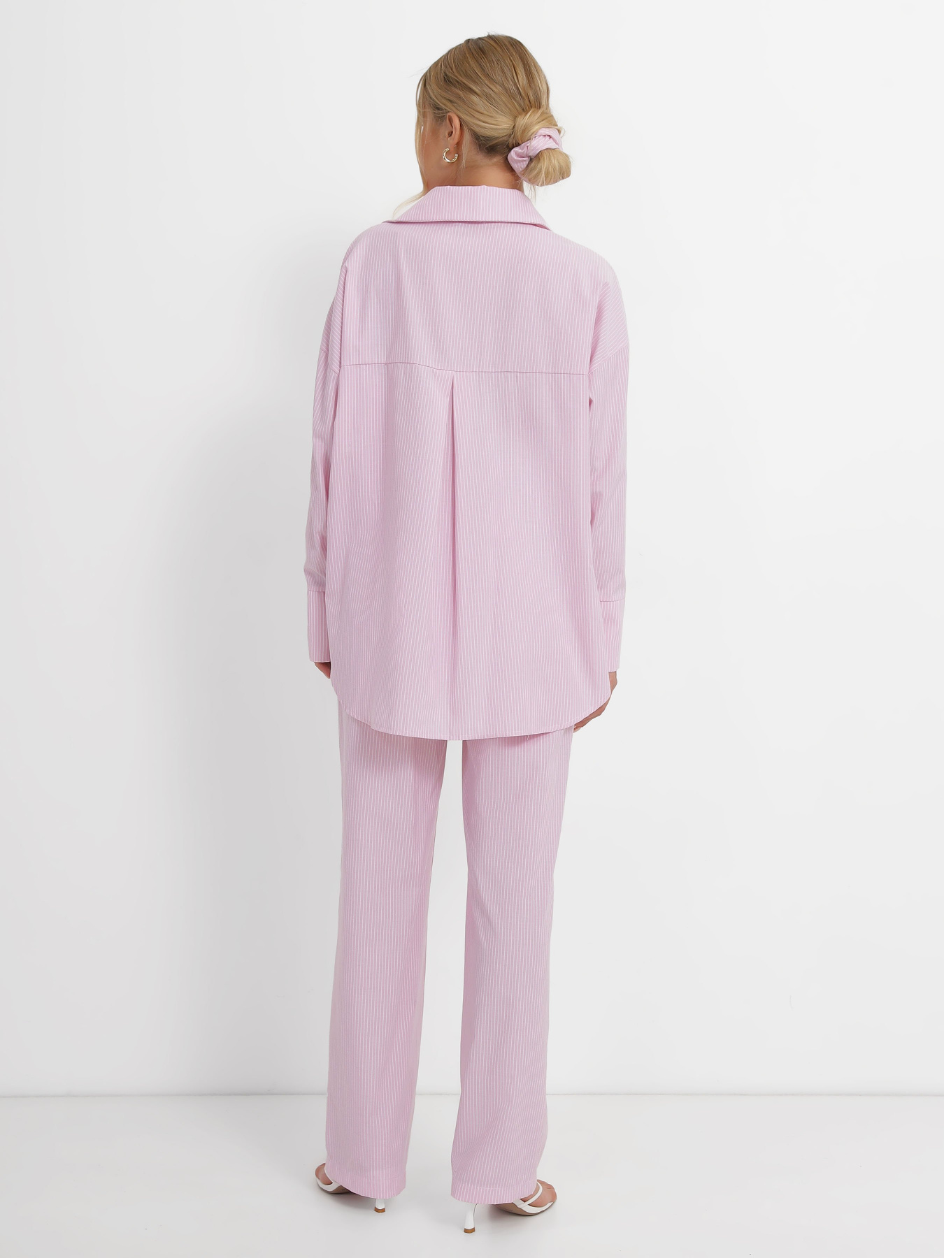 Костюм CHER '17 INTERTOP модель 02559SS23-01 Фото