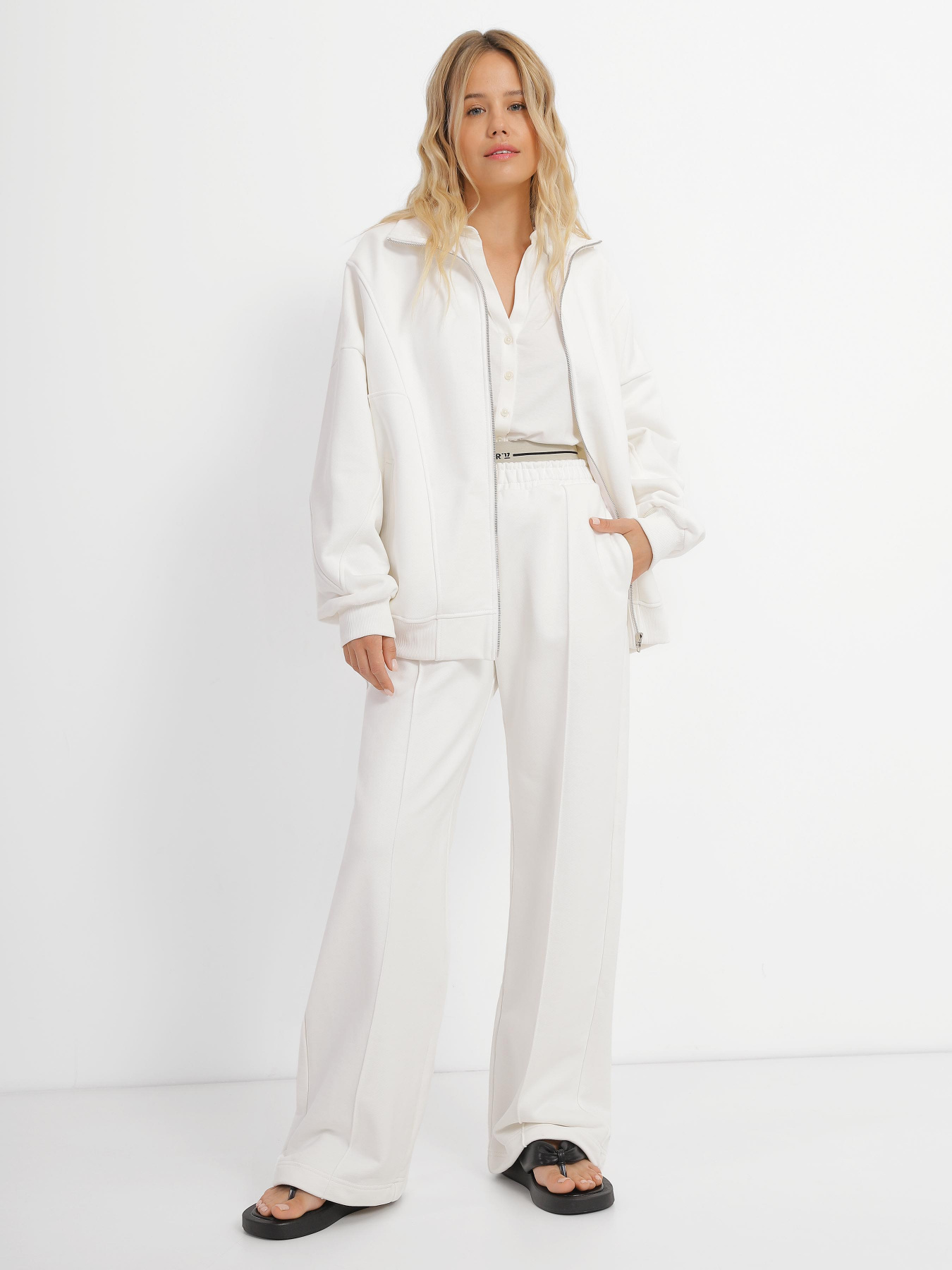 Костюм CHER '17 INTERTOP модель 02491SS23-01 Фото