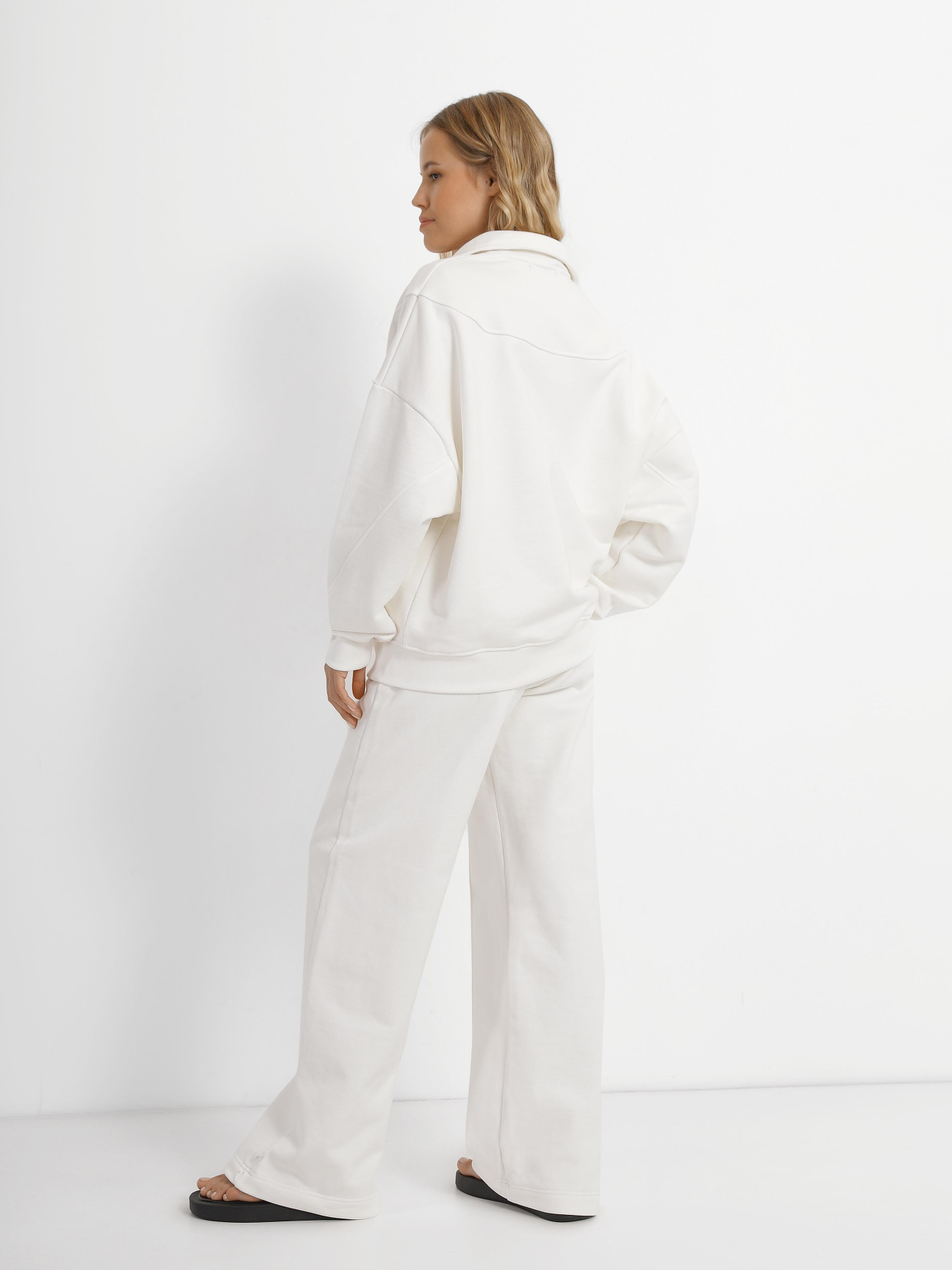 Повсякденний костюм CHER '17 INTERTOP модель 02491SS23-01 Фото