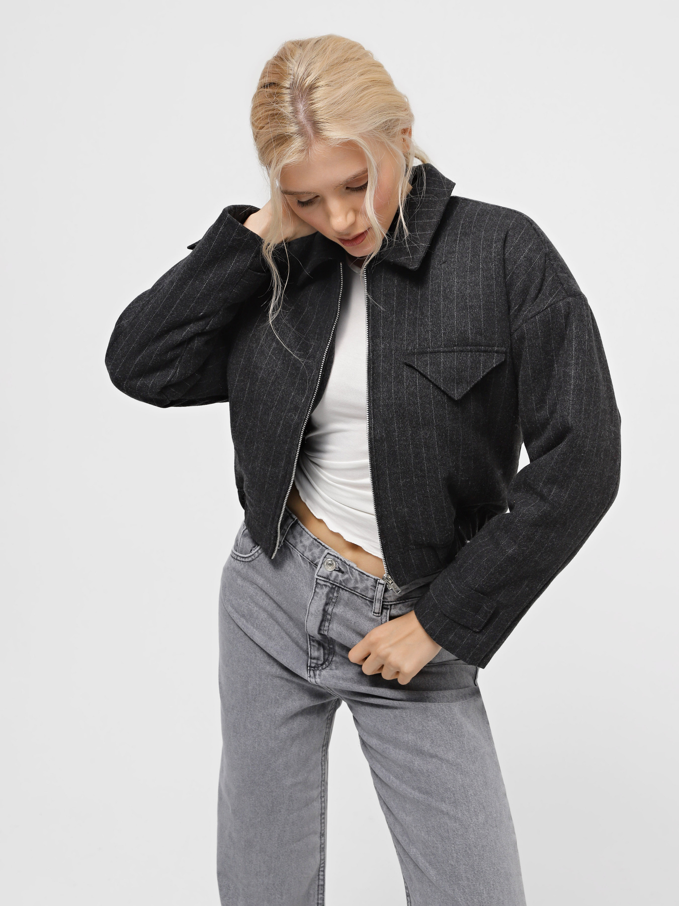 Бомбер CHER '17 INTERTOP модель 02599FW24 Фото