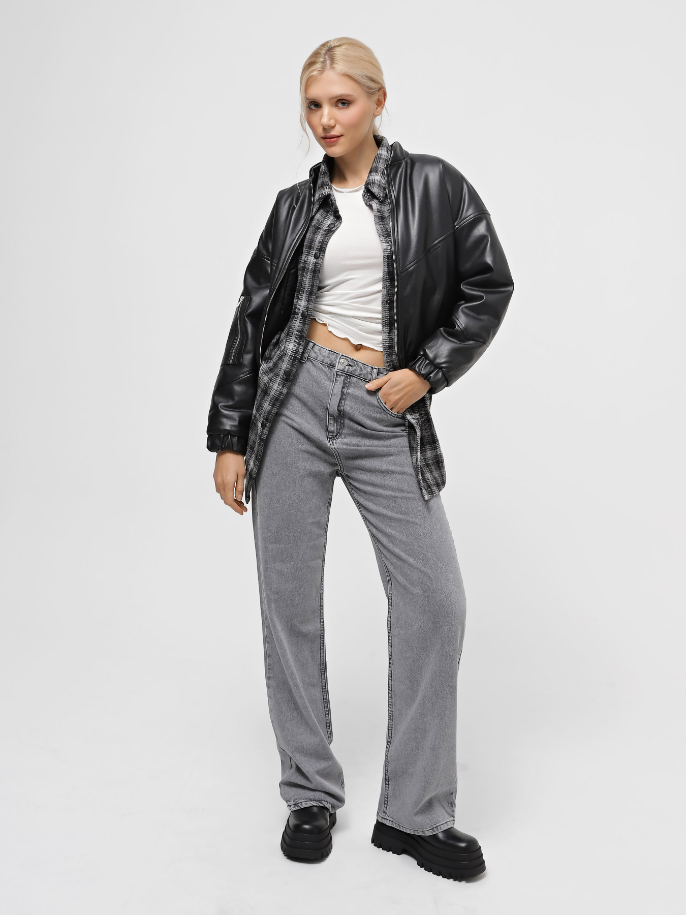 Бомбер CHER '17 INTERTOP модель 02623FW24 Фото