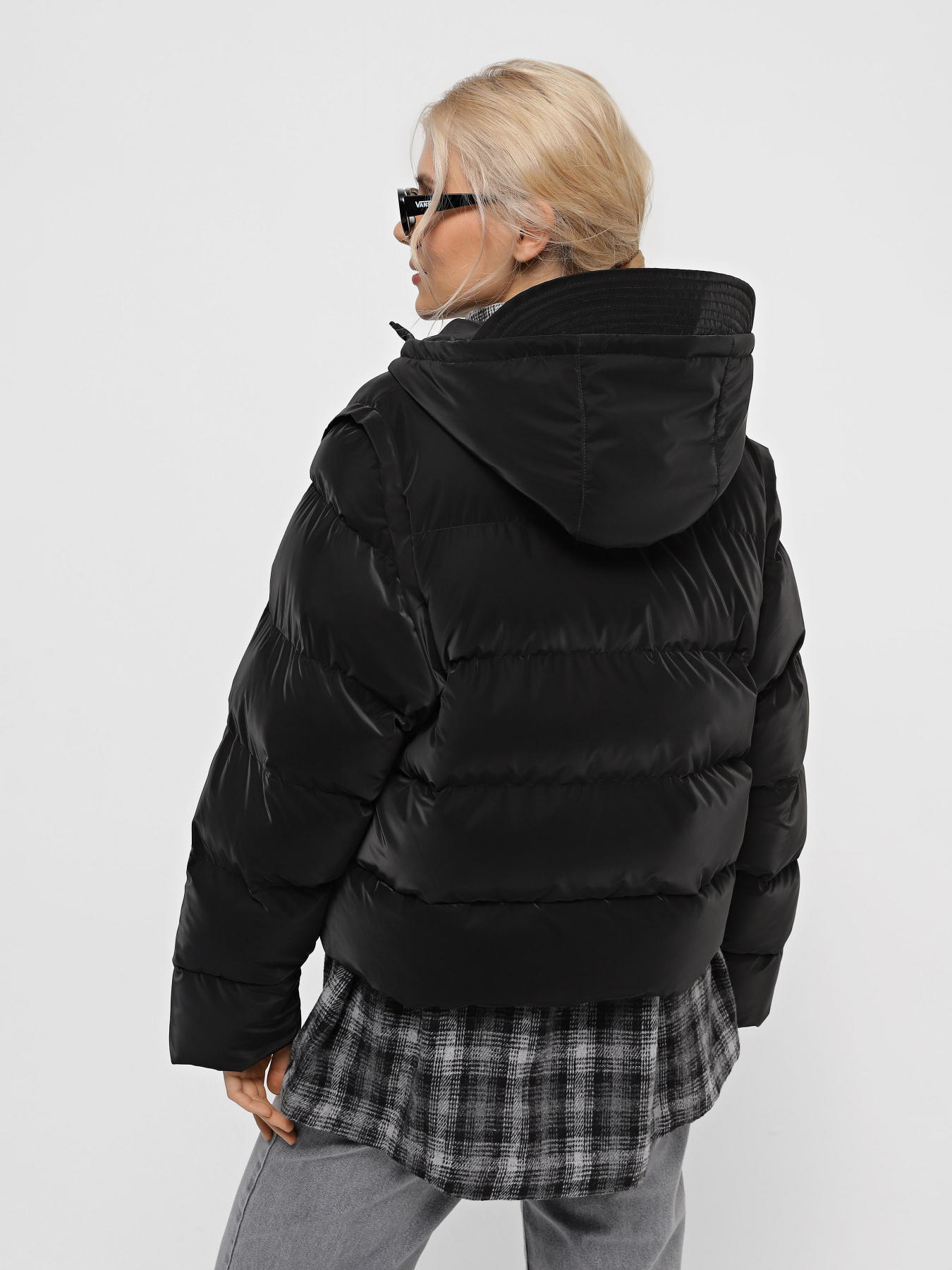 Пуховик CHER '17 INTERTOP модель 02173FW24-01 Фото