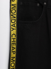 Прямі джинси Cheap Monday модель 0570108_чорний з жовтим Фото