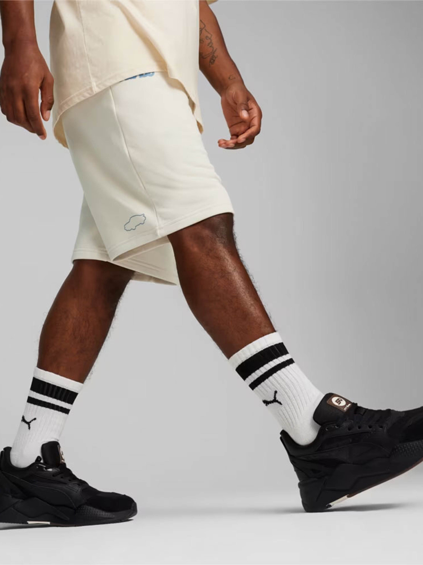 Спортивні шорти PUMA PORSCHE LEGACY ESS модель 62587802 Спортивні шорти PUMA PORSCHE LEGACY ESS модель 62587802 Фото