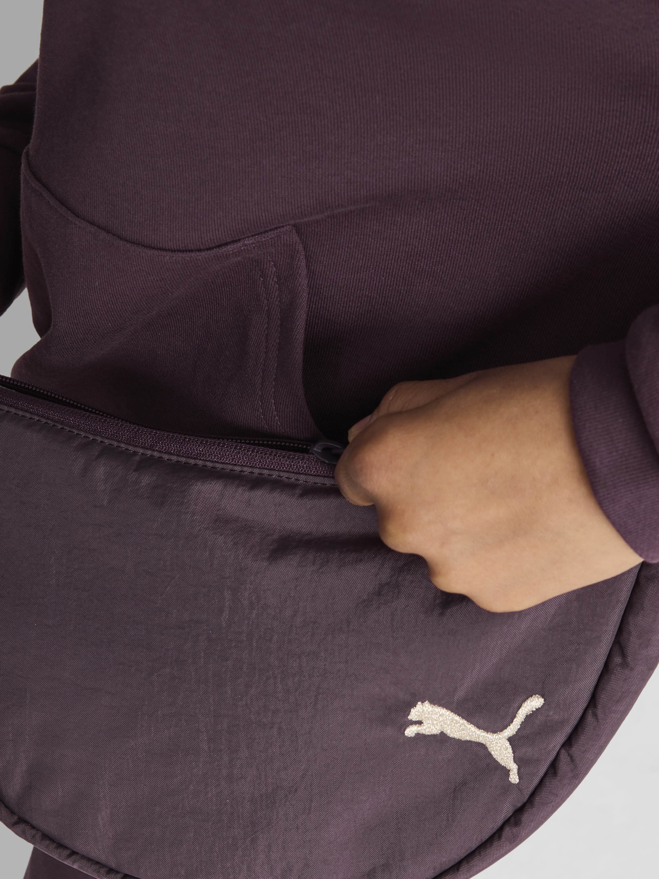 Сумка PUMA CORE HER модель 09093605 Фото