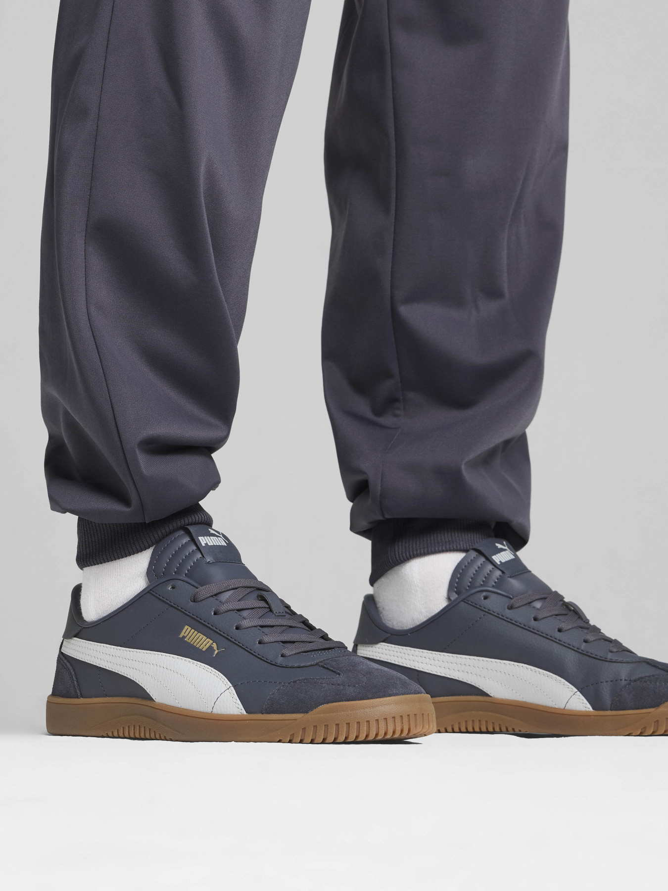 Кеды низкие PUMA CLUB 5V5 SD модель 39510409 Кеды низкие PUMA CLUB 5V5 SD модель 39510409 Фото