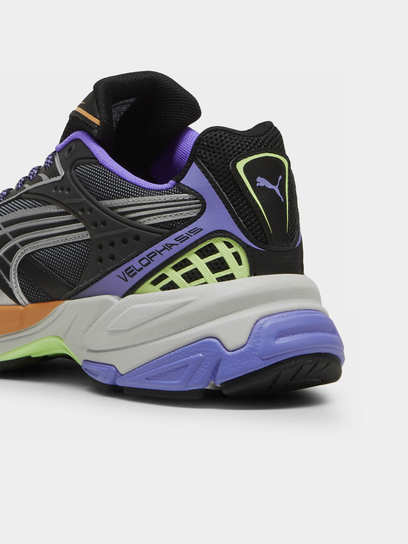 Кроссовки повседневные PUMA VELOPHASIS BORNINTHE 2000S модель 39821901 Кроссовки повседневные PUMA VELOPHASIS BORNINTHE 2000S модель 39821901 Фото