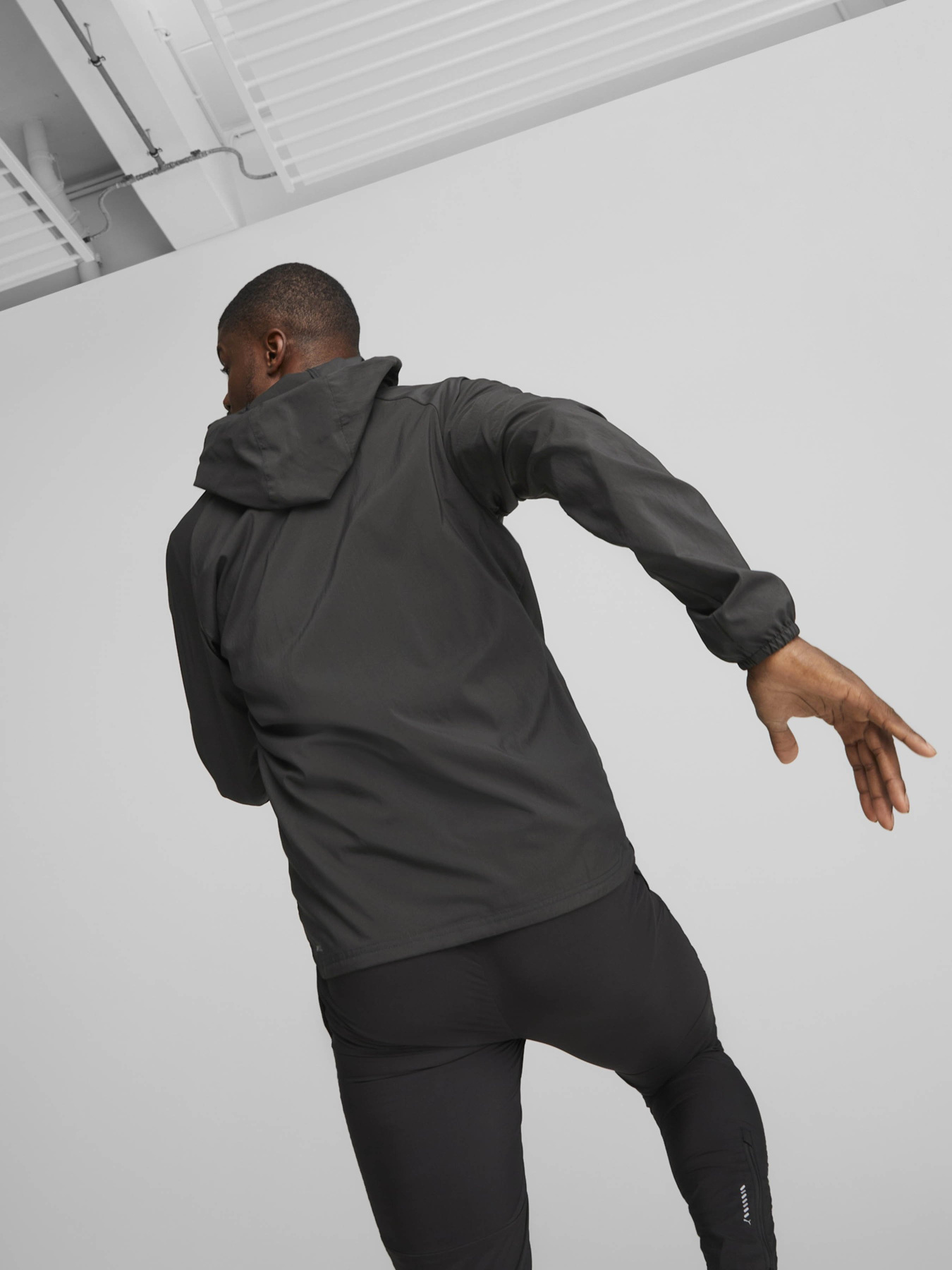 Вітровка PUMA RUN FAVOURITE модель 52315401 Фото