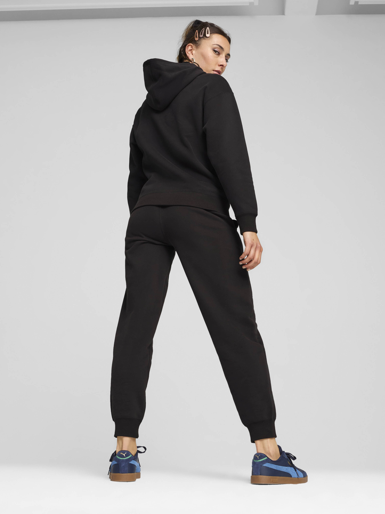 Спортивный костюм PUMA Loungewear модель 68309101 Фото