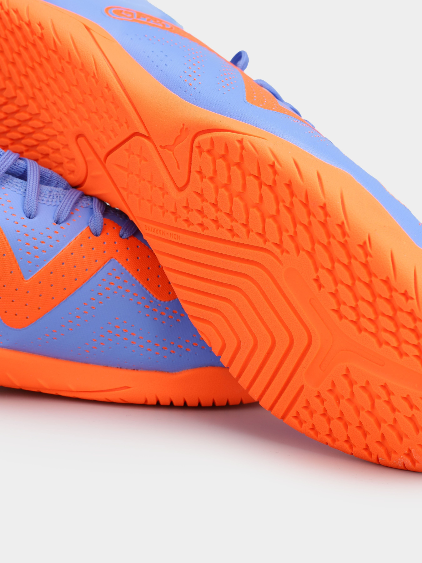 Бутсы PUMA Future Play TT модель 10719301 Бутсы PUMA Future Play TT модель 10719301 Фото