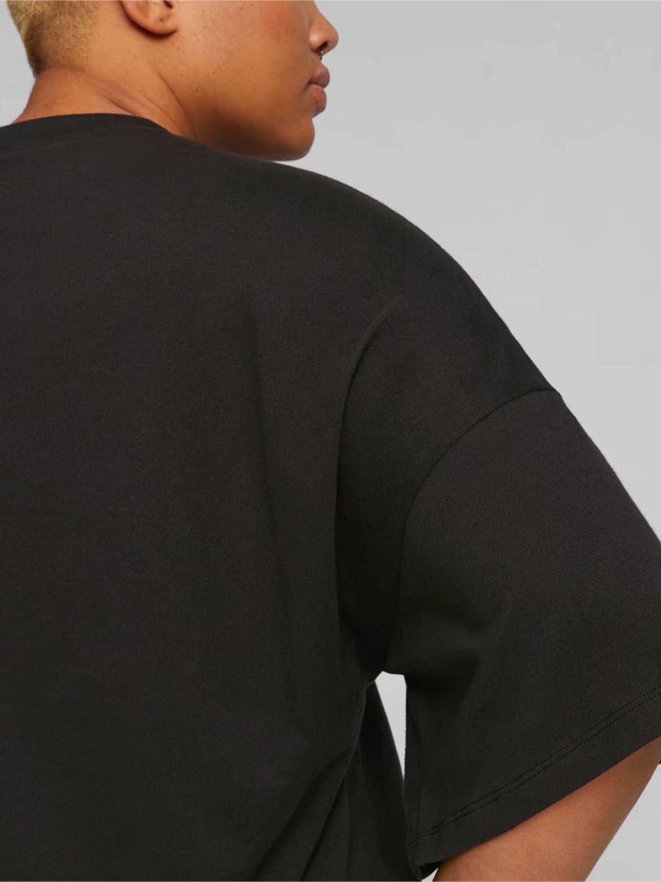 Футболка PUMA CLASSICS Oversized модель 62138101 Фото