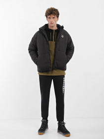 Демісезонна куртка PUMA Classics Padded модель 62167501 Фото