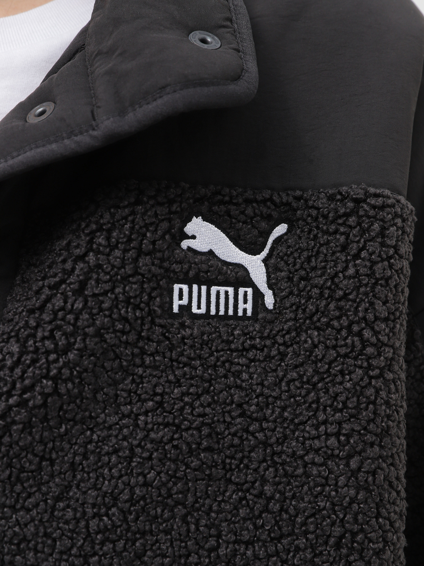 Демісезонна куртка PUMA Classics Sherpa модель 62169101 Фото