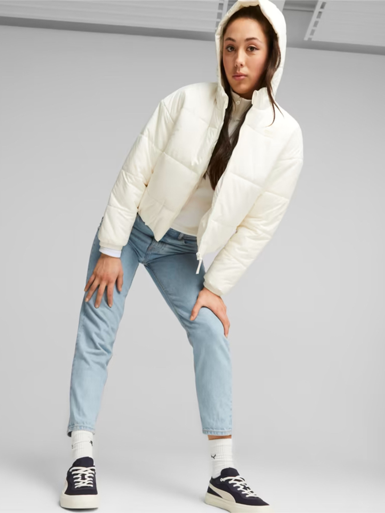 Демісезонна куртка PUMA Classics Women's Padded модель 62169266 Фото