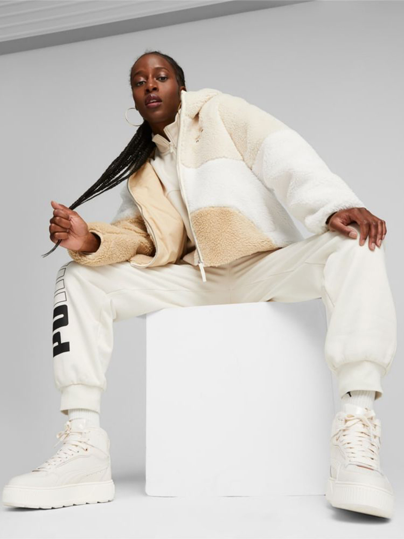 Демісезонна куртка PUMA Big Cat Hooded Sherpa модель 67537087 Фото