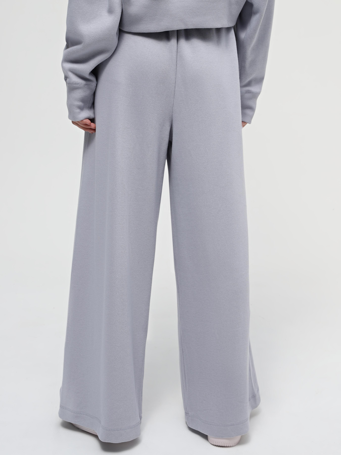 Штаны спортивные PUMA Classics+ Relaxed модель 62427463 Фото