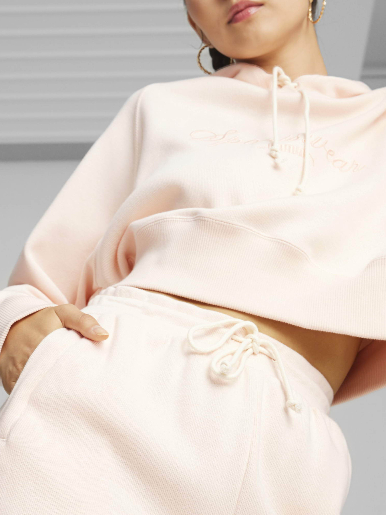 Спортивні штани PUMA CLASSICS+ RELAXED модель 62427464 Фото