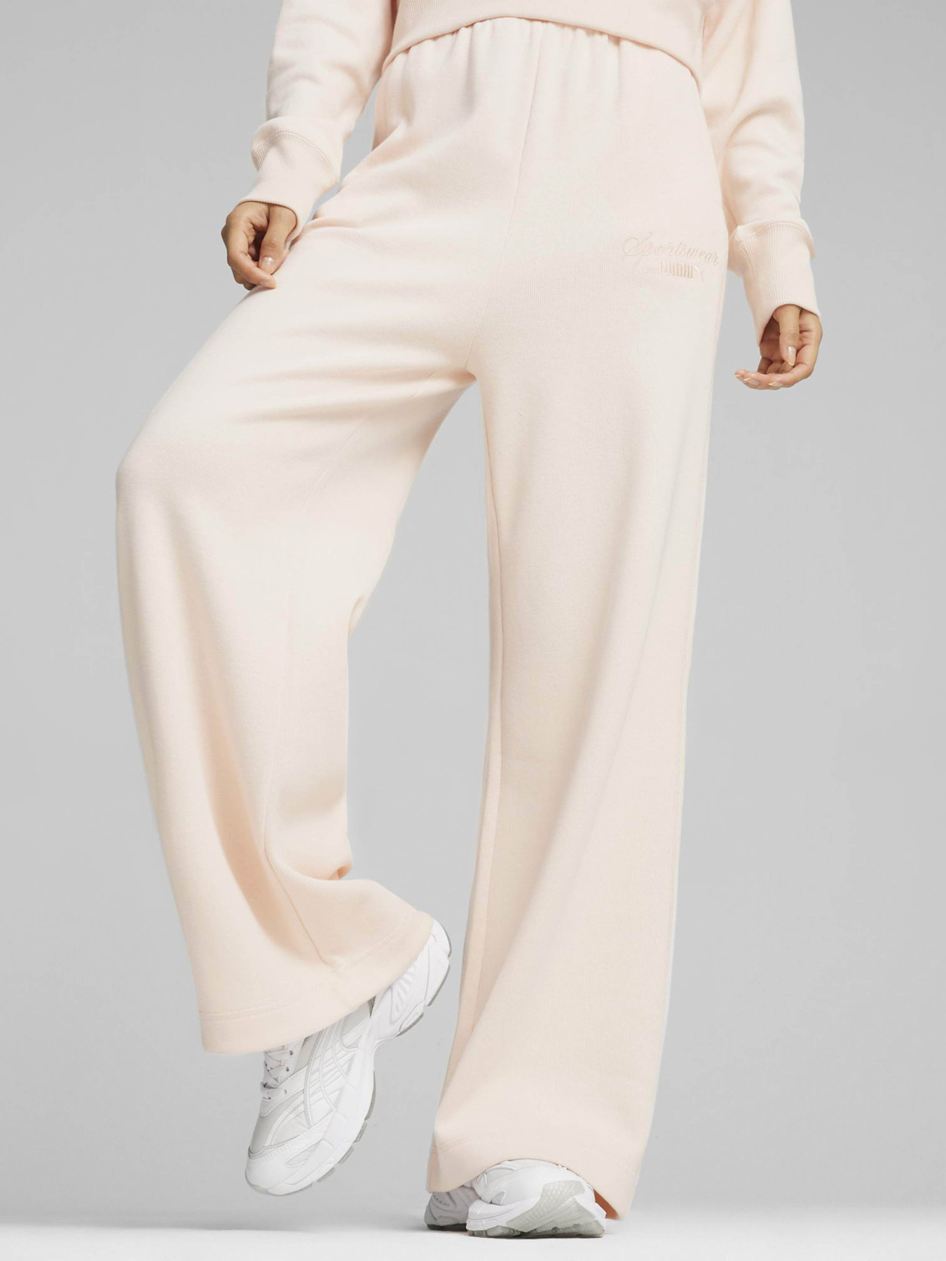 Спортивні штани PUMA CLASSICS+ RELAXED модель 62427464 Фото