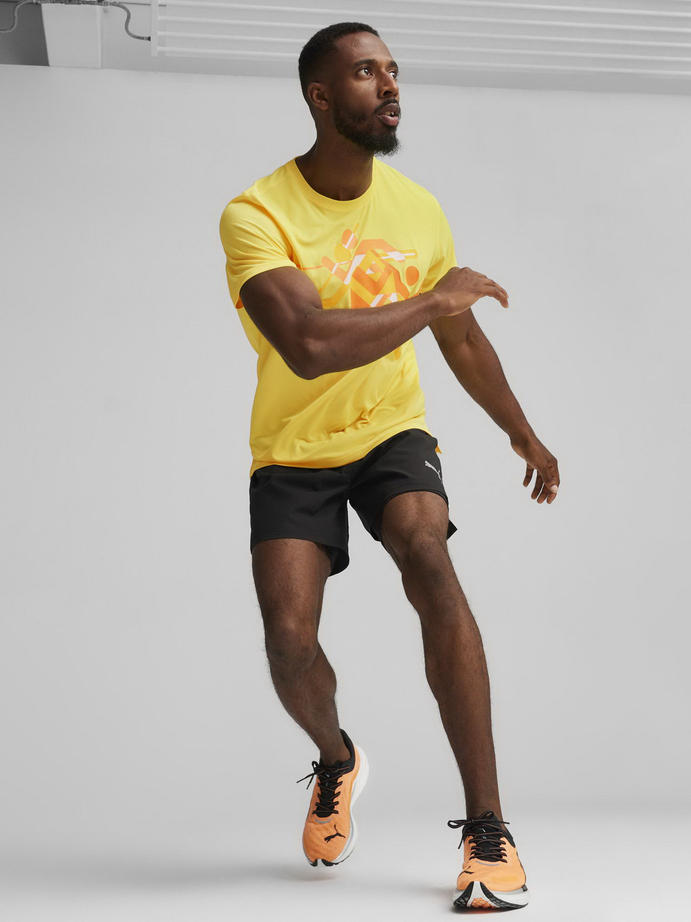 Шорты спортивные PUMA Run Velcty Ultrwve 2IN1 модель 52499401 Фото