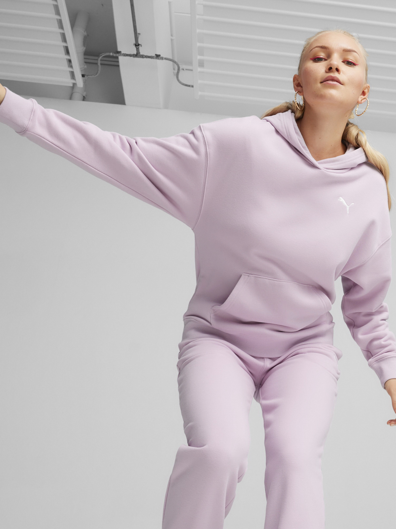 Спортивний костюм PUMA LOUNGEWEAR SUIT TR модель 67992060 Спортивний костюм PUMA LOUNGEWEAR SUIT TR модель 67992060 Фото