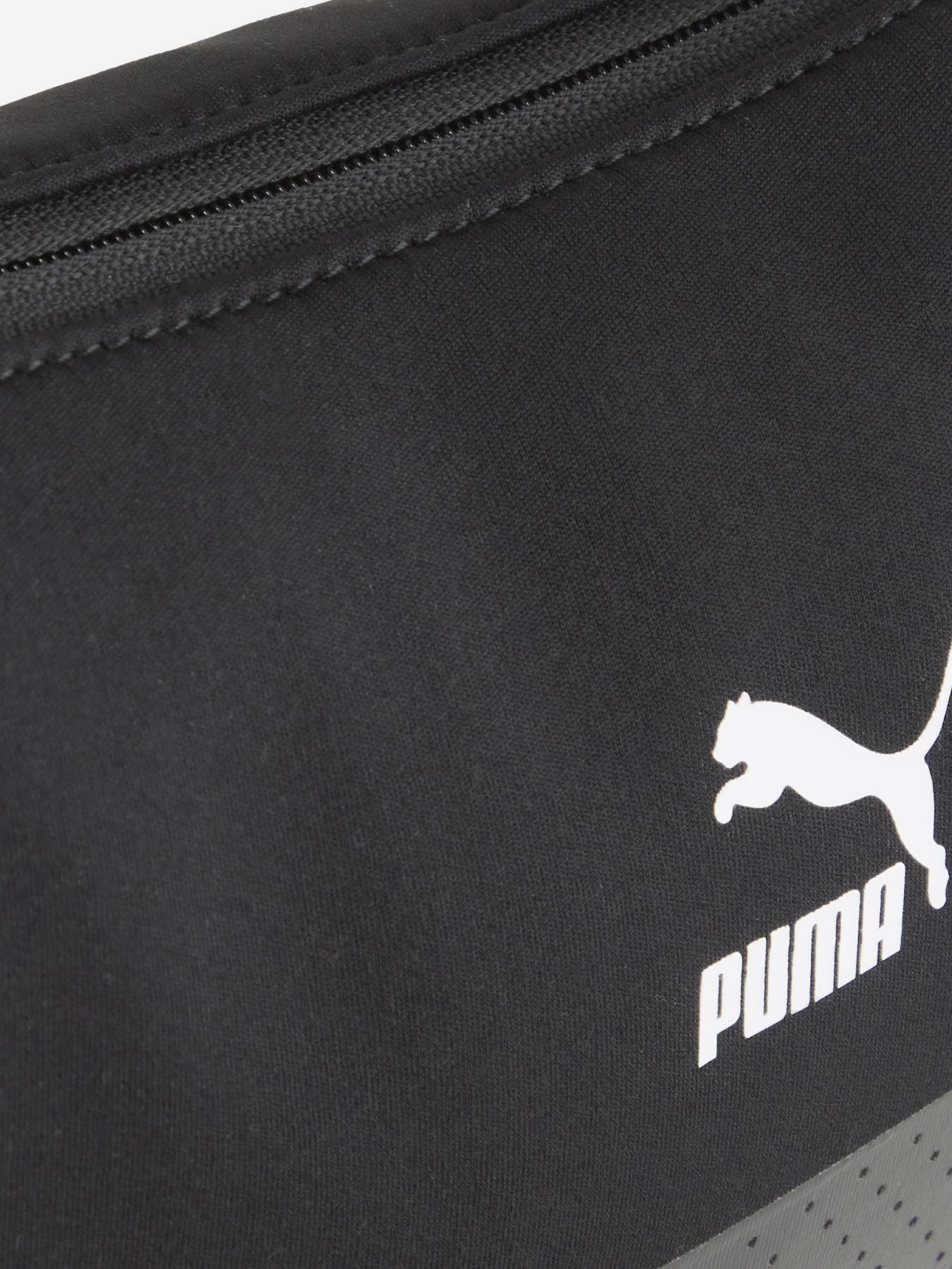 Сумка PUMA Classics Seas. Half Moon модель 09038201 Фото