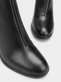 Бoтильоны Calvin Klein модель YW0YW00449-BEH Фото