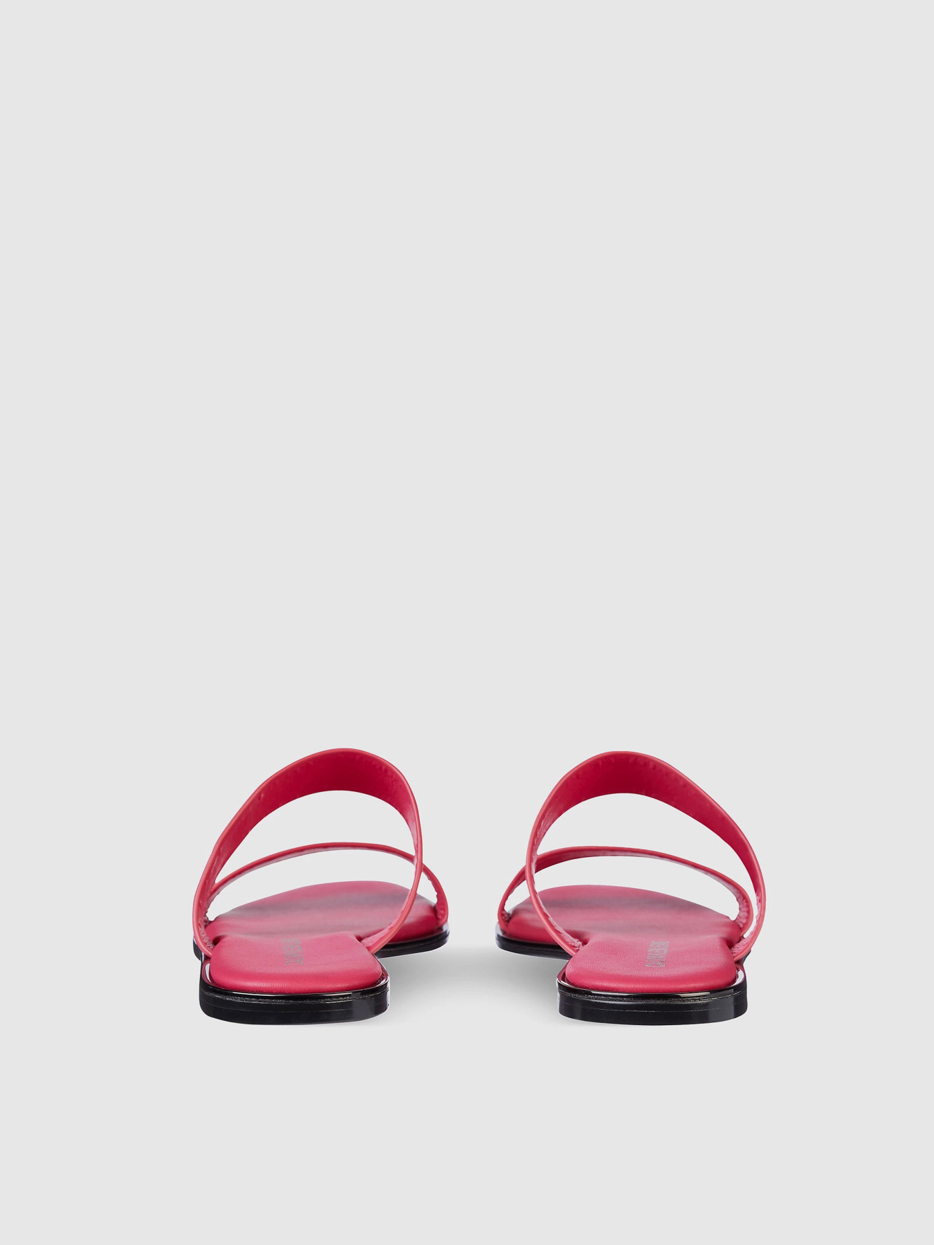 Шльопанці Calvin Klein модель YW0YW00026-XAP Фото