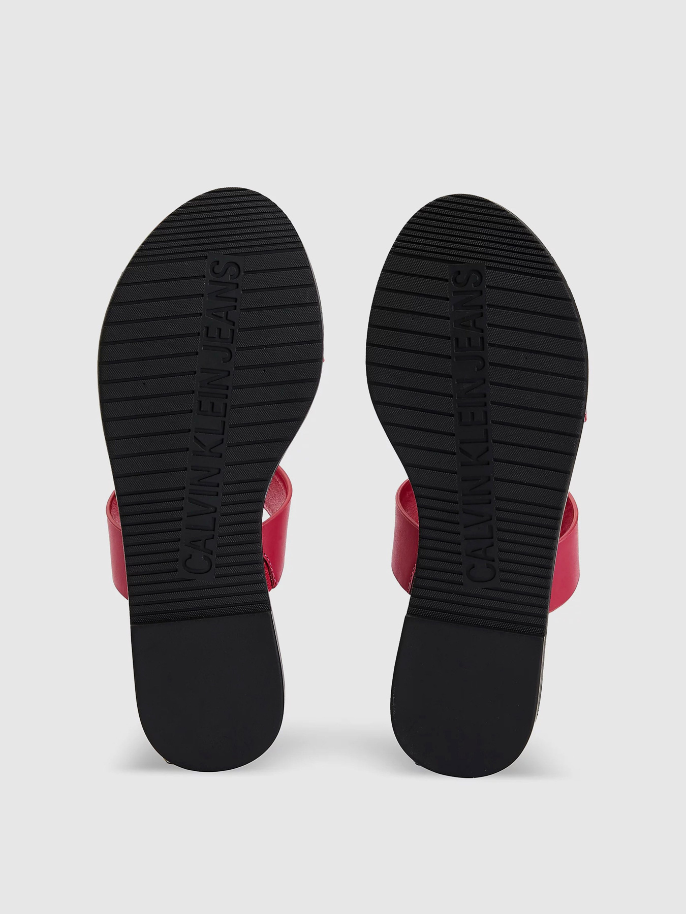 Шльопанці Calvin Klein модель YW0YW00026-XAP Фото