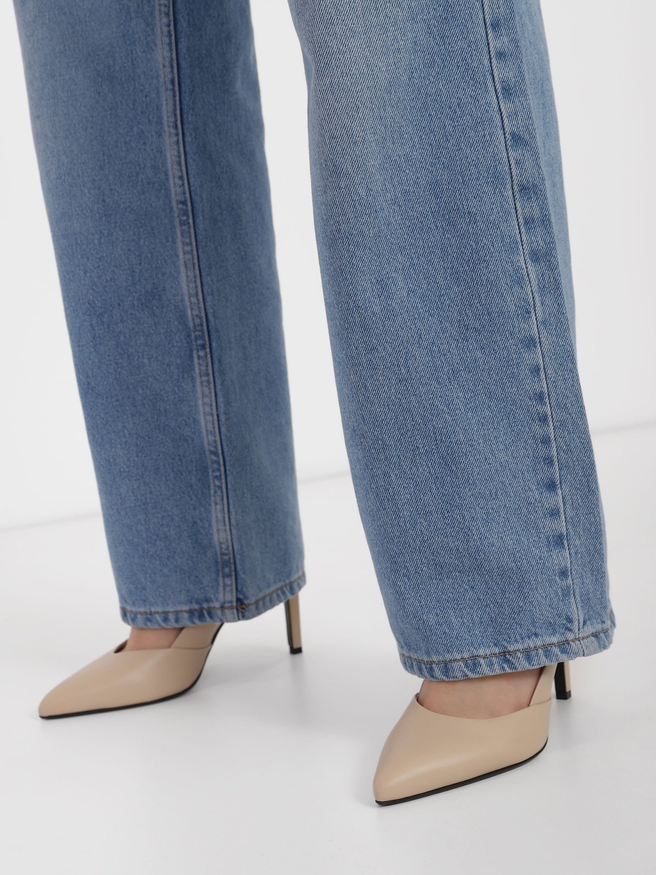 Туфлі на підборах Calvin Klein модель HW0HW01387-ABW Фото