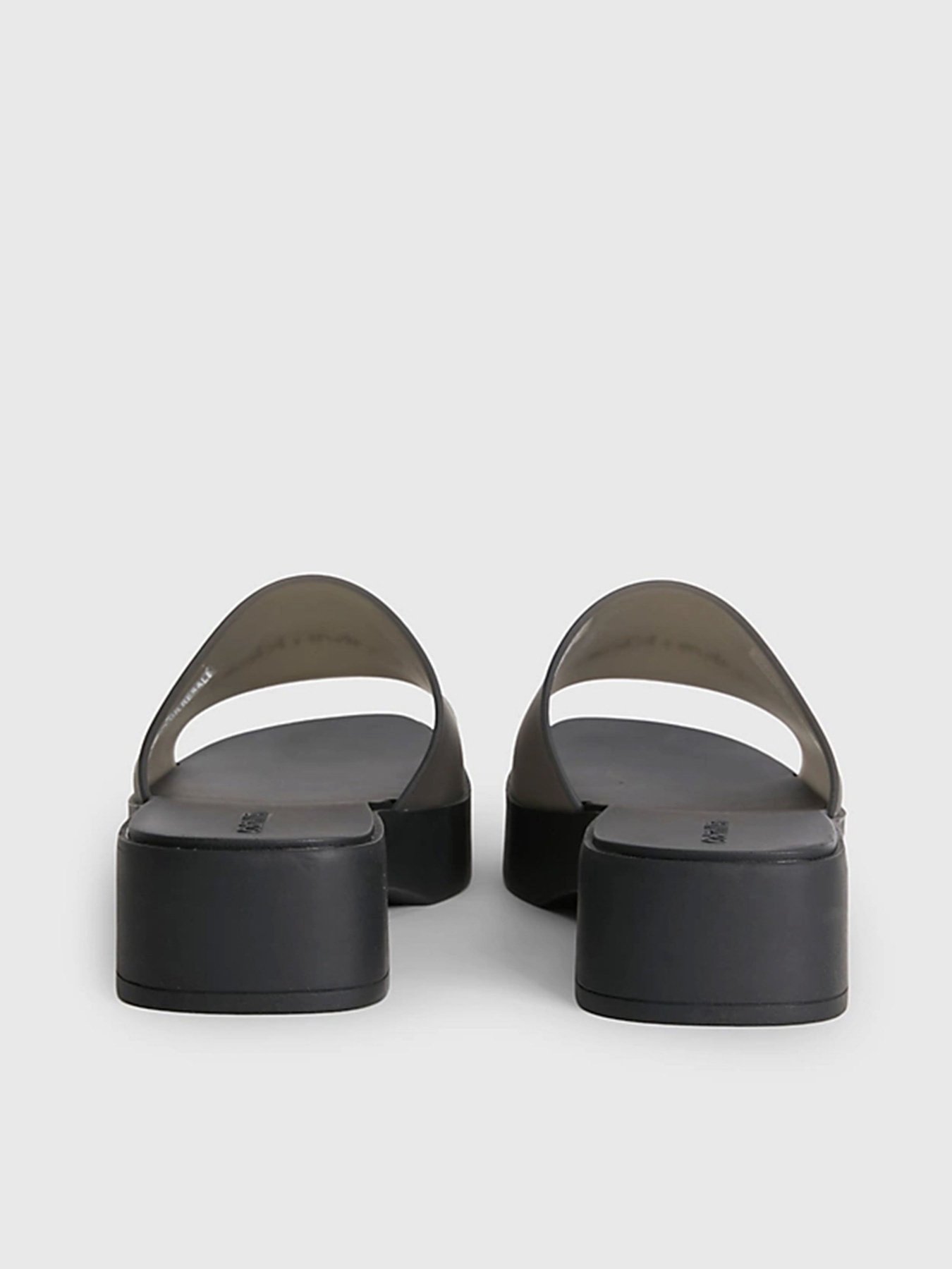 Шлепанцы Calvin Klein Wedge Slide-Transp модель HW0HW01514-BEH Фото