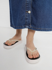 Вьетнамки Calvin Klein Beach Sandal Flatform модель YW0YW00716-0K4 Фото