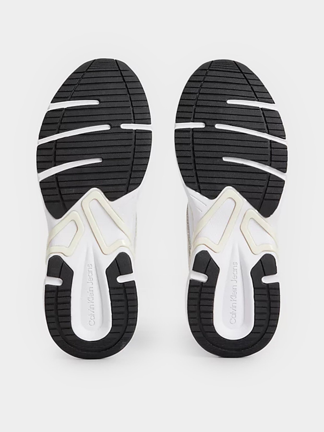 Кроссовки повседневные Calvin Klein Retro Tennis Oversized Mesh Wn модель YW0YW00944-0K5 Кроссовки повседневные Calvin Klein Retro Tennis Oversized Mesh Wn модель YW0YW00944-0K5 Фото