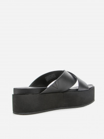 Шлепанцы Calvin Klein Flatform Crissx Oversized Brand модель YW0YW00964-BDS Фото