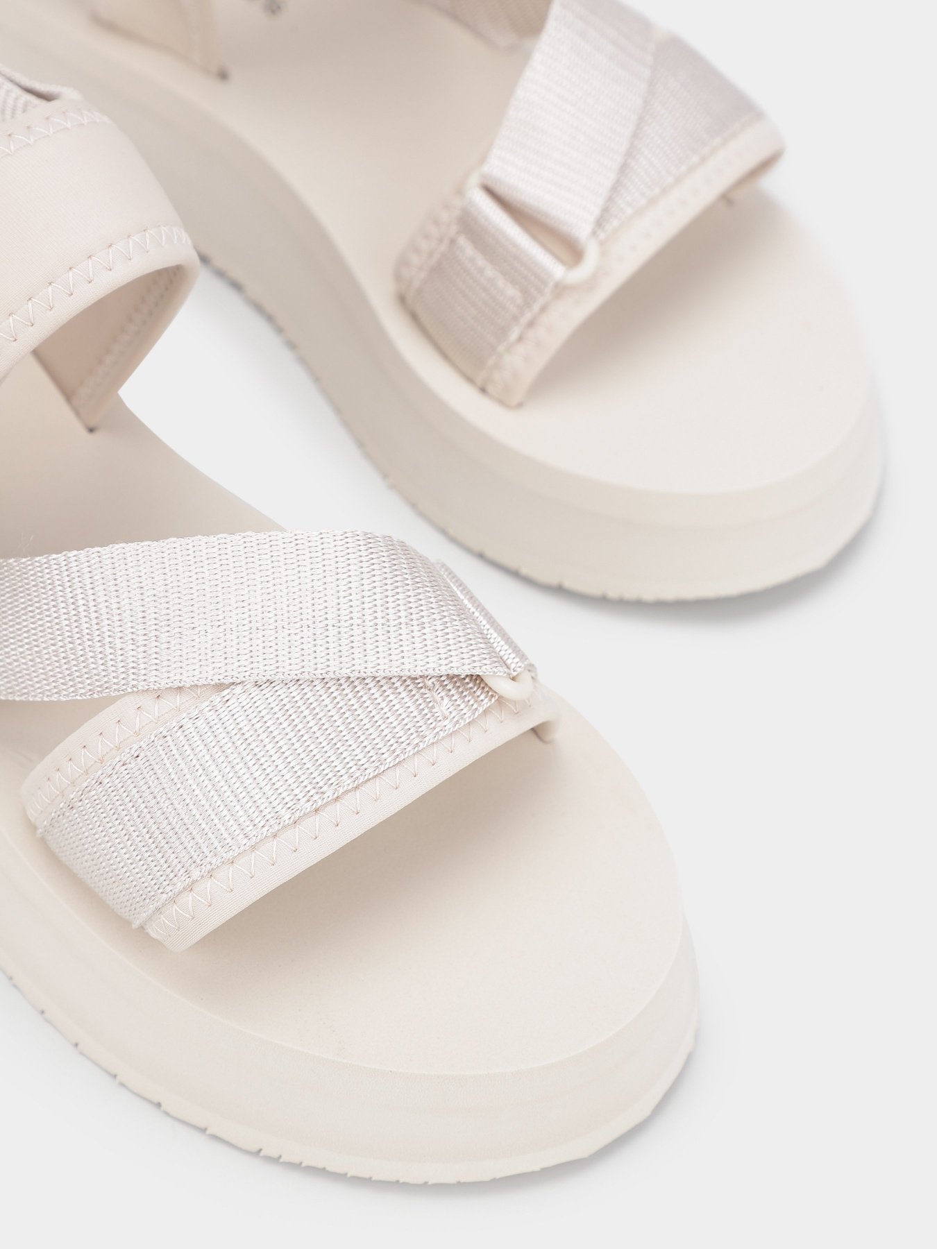 Сандалії Calvin Klein Prefresato Sandal Bagde модель YW0YW00967-ACF Фото