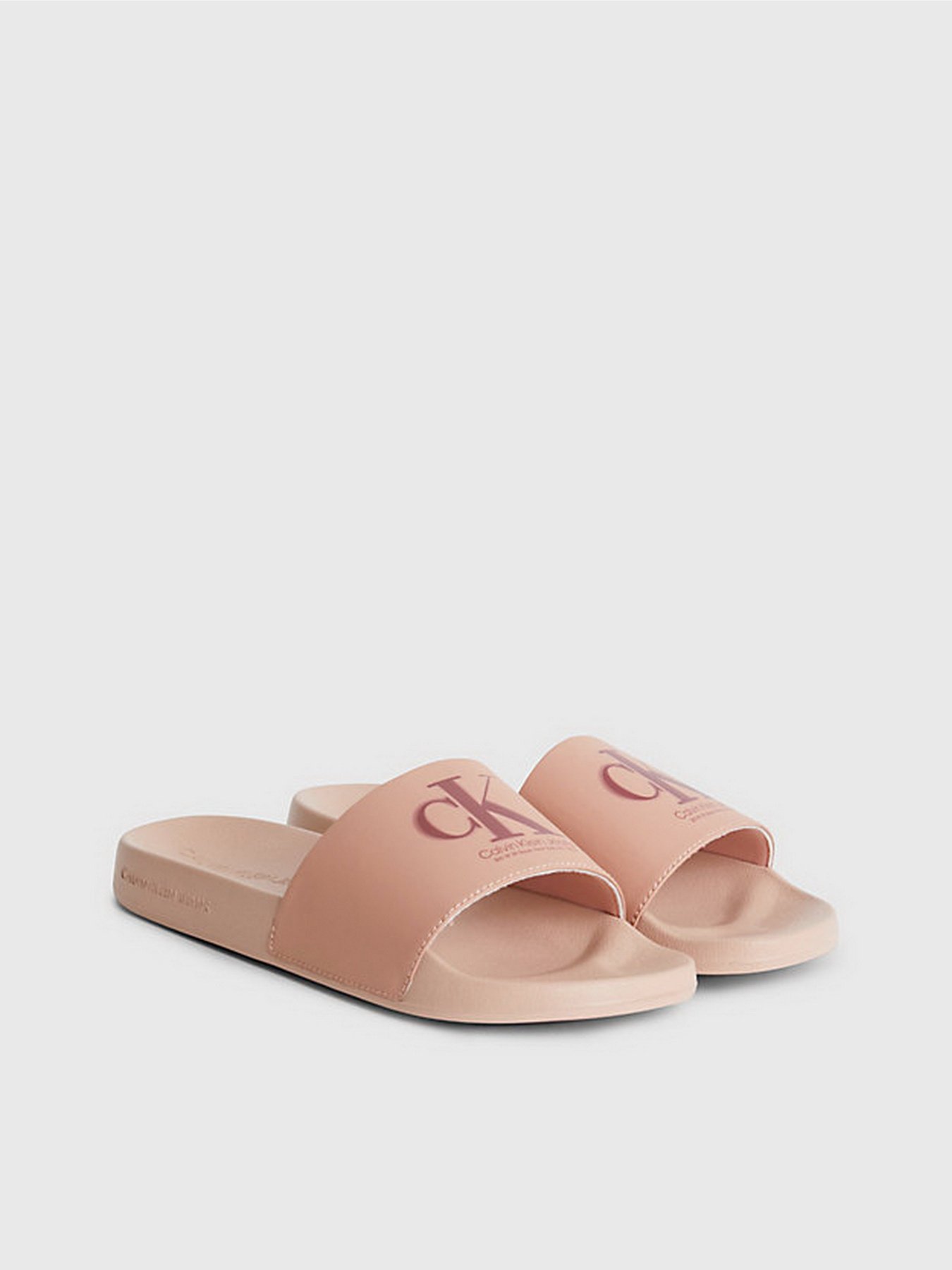 Шльопанці Calvin Klein Logo-Slippers модель YW0YW01000-0J1 Фото