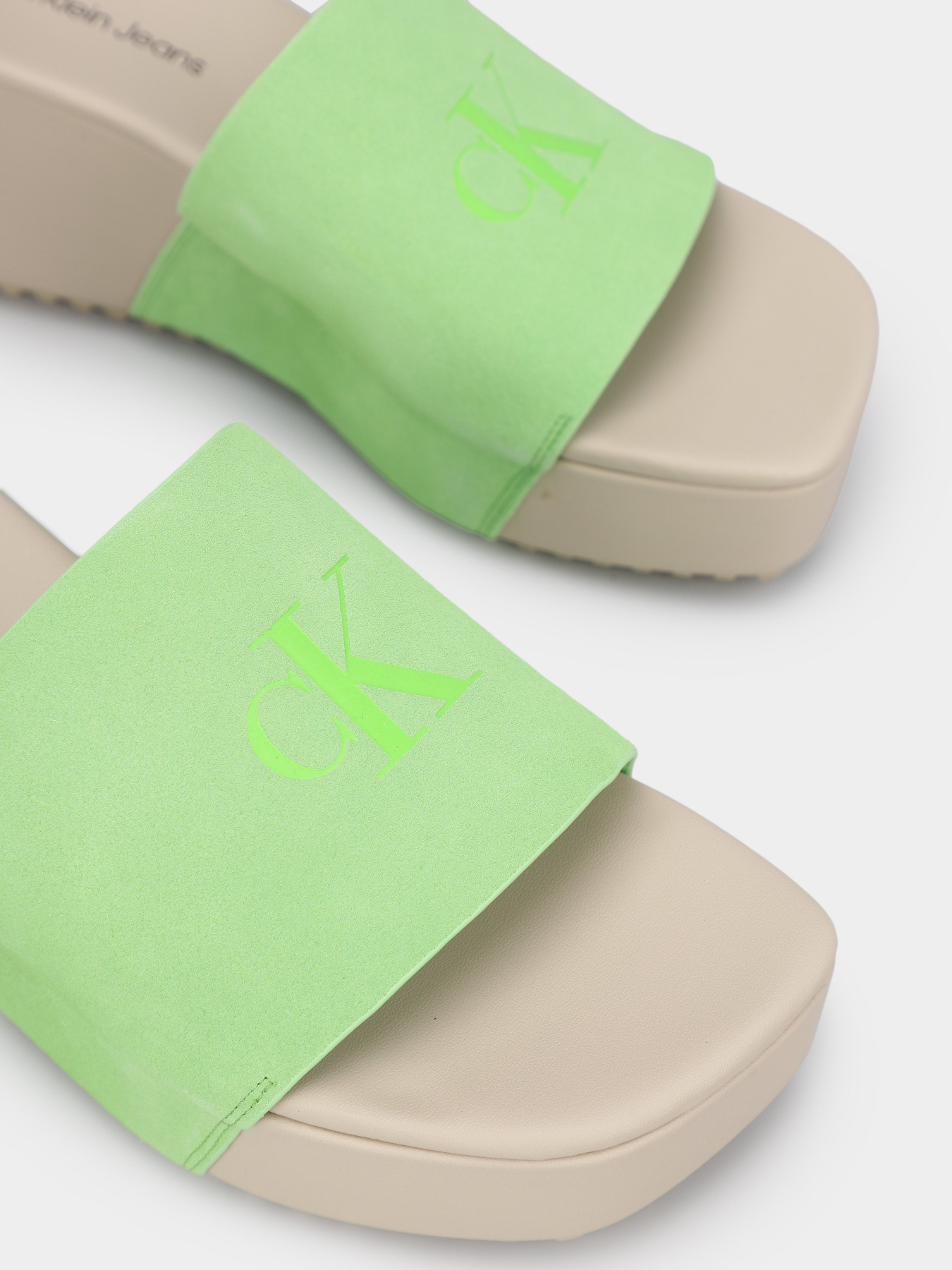 Шлепанцы Calvin Klein Wedge Block Sandal Su Con модель YW0YW01015-ZAA Фото