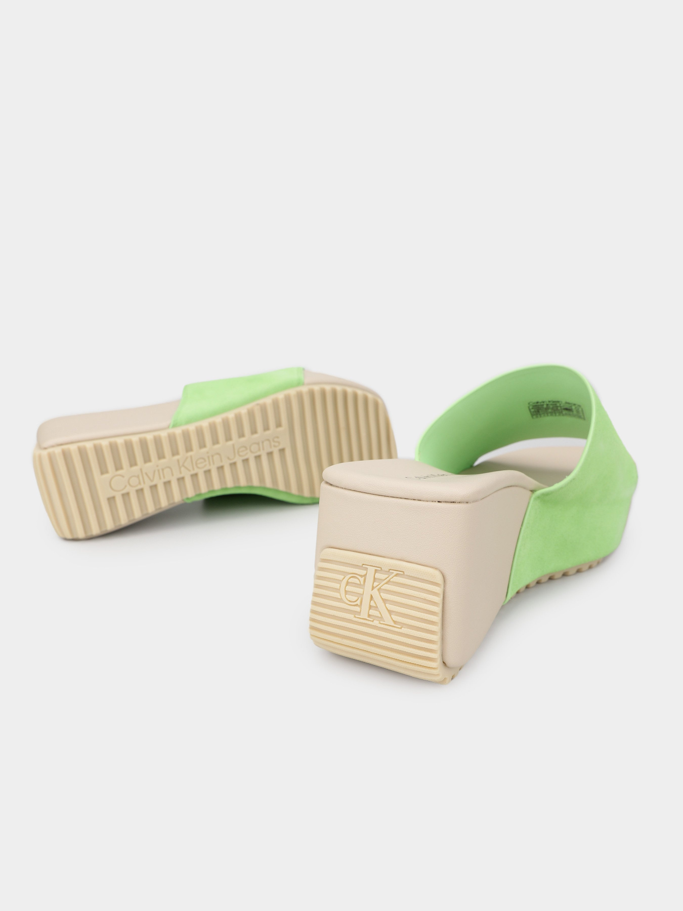 Шлепанцы Calvin Klein Wedge Block Sandal Su Con модель YW0YW01015-ZAA Фото