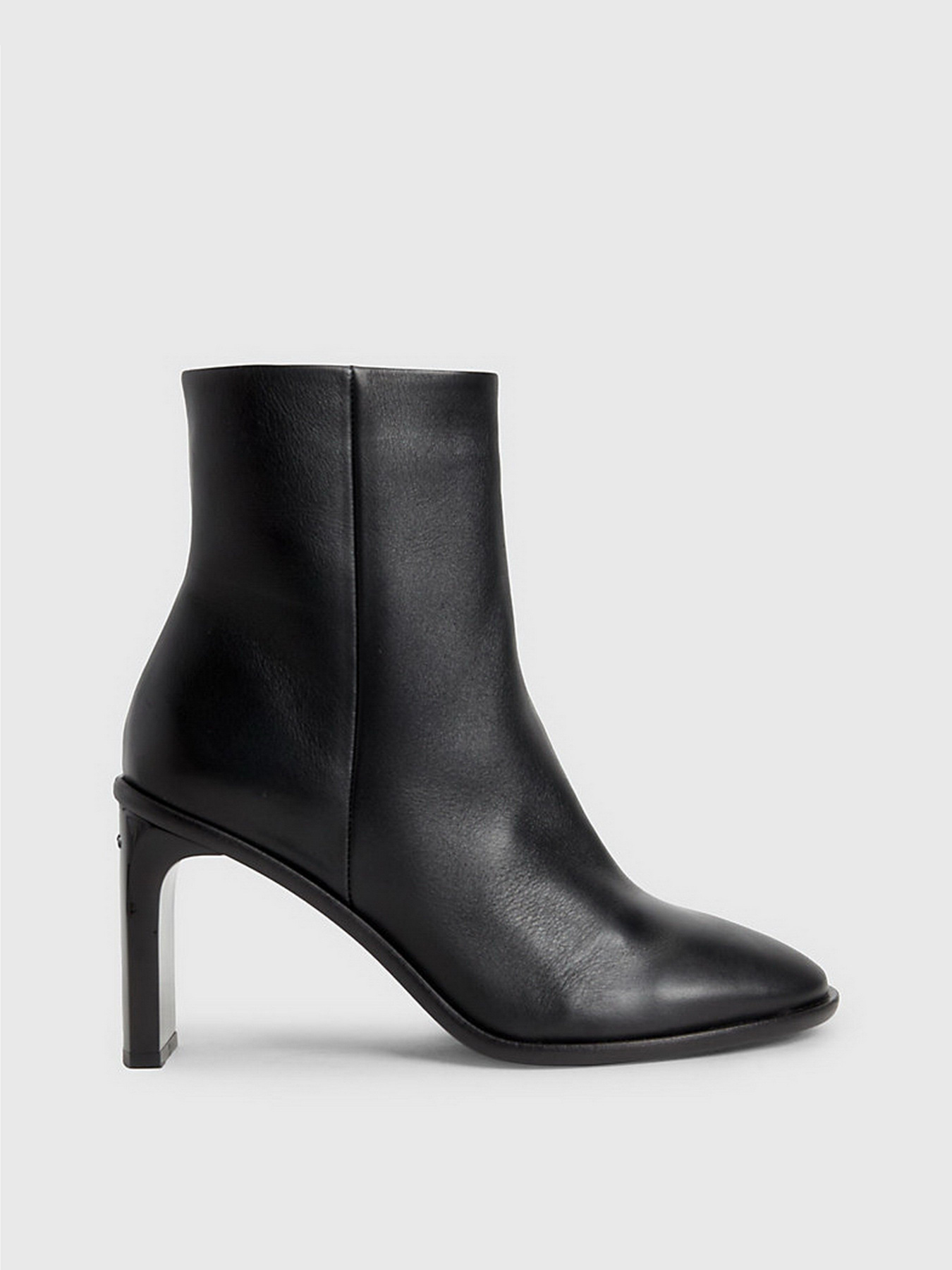 Ботильйони Calvin Klein Curved Stil 90Hh модель HW0HW01601-BEH Фото