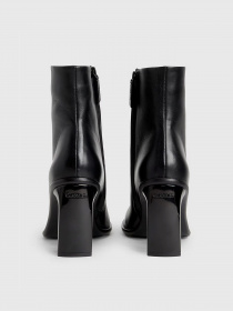 Ботильйони Calvin Klein Curved Stil 90Hh модель HW0HW01601-BEH Фото